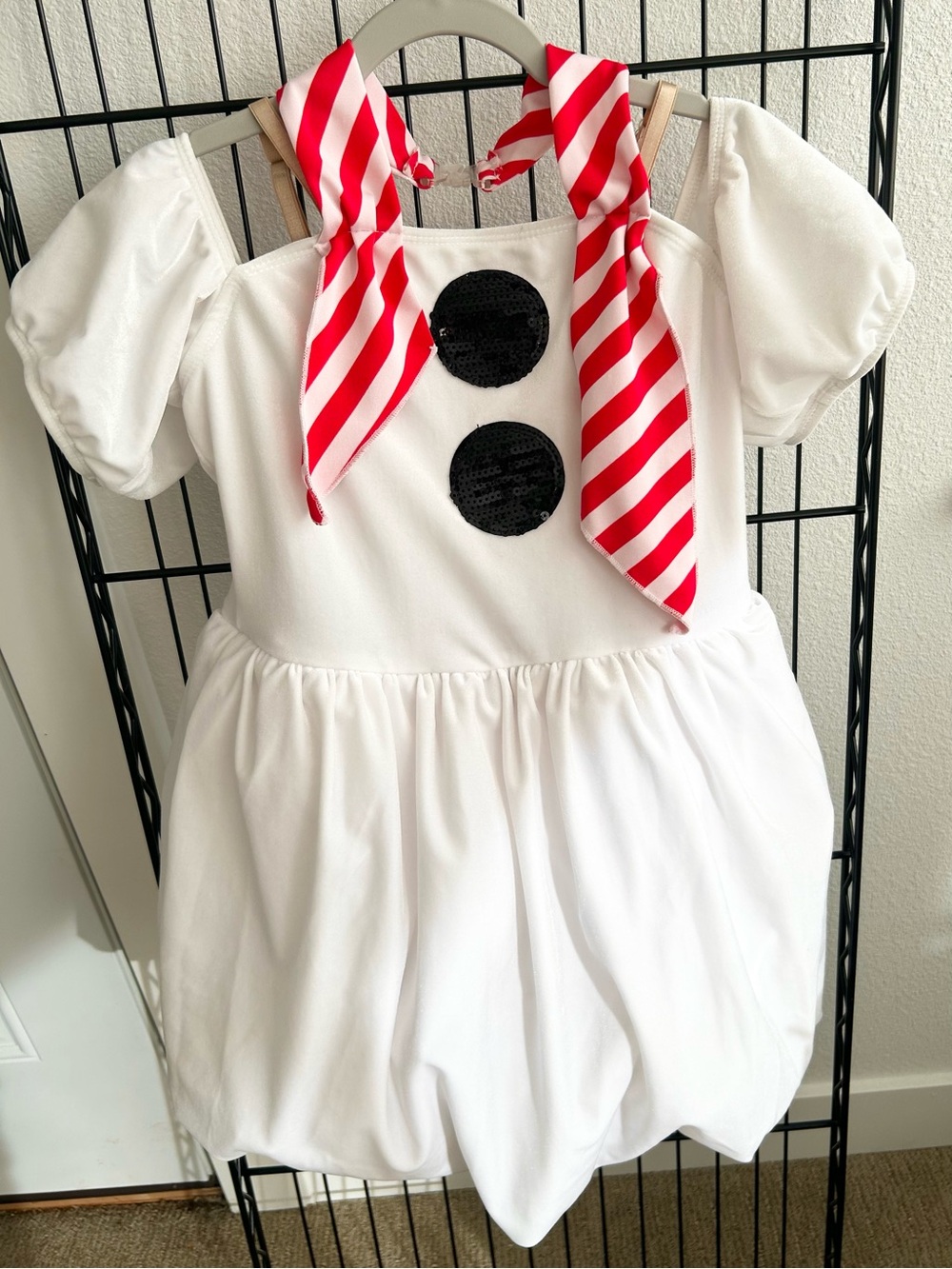 Theatricals White “Snowman” Bubble Dress Cold Shoulder Straps Black Sequin Sz M